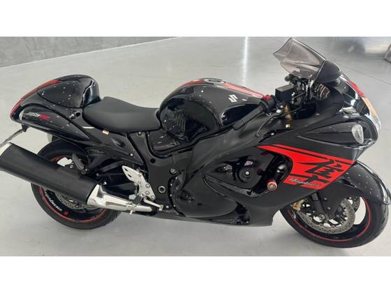 SUZUKI HAYABUSA GSX1300RA SUZUKI HAYABUSA GSX1300RA